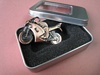 USB moto (16GB) <br /> con caja de regalo