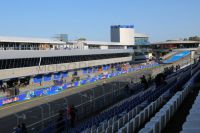 Tribuna meta/Principal<br/> Circuito de Jerez
