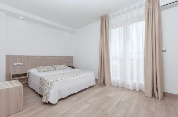 Hotel Ronda 2 <br /> MotoGP Valencia