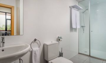 AH Wellness <br /> en Paterna <br />  cerca del circuito Ricardo Tormo
