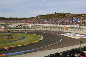 Tribuna AMARILLA<br />MotoGP Valencia - Cheste