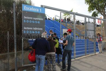 Tribuna AZUL MotoGP Valencia <br /> Circuito Ricardo Tormo de Cheste <br />entradas oficiales online en MotoGPEspanya.com